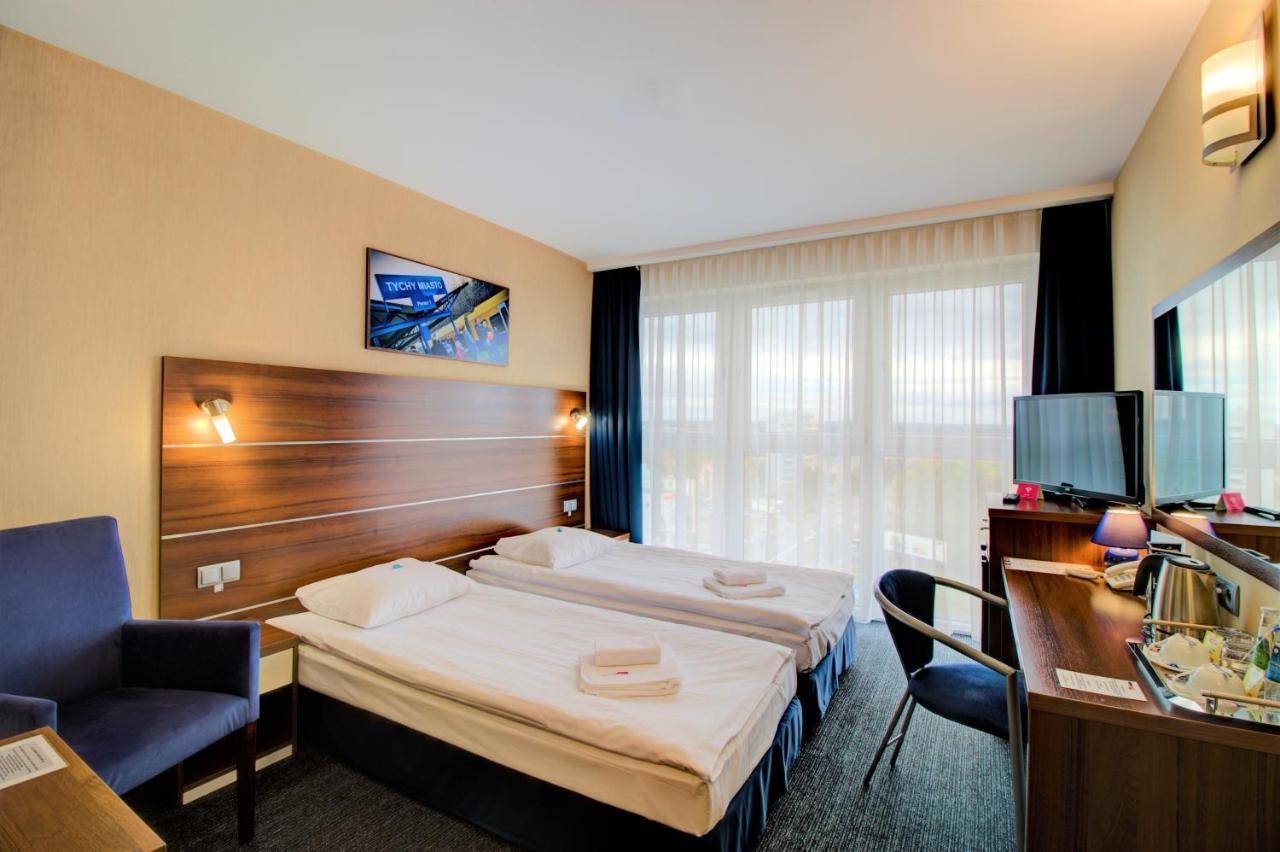 Hotel Tychy Eksteriør billede