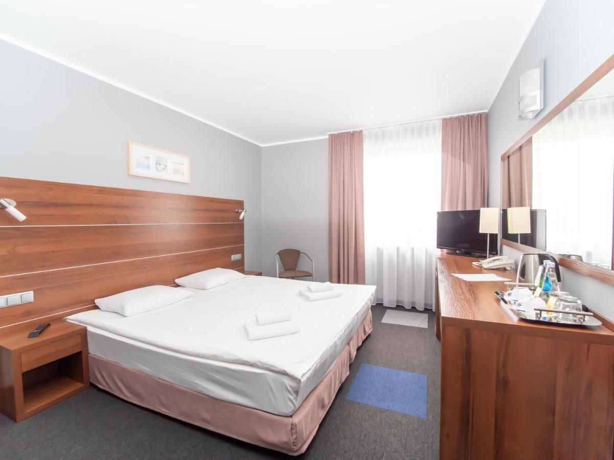 Hotel Tychy Eksteriør billede