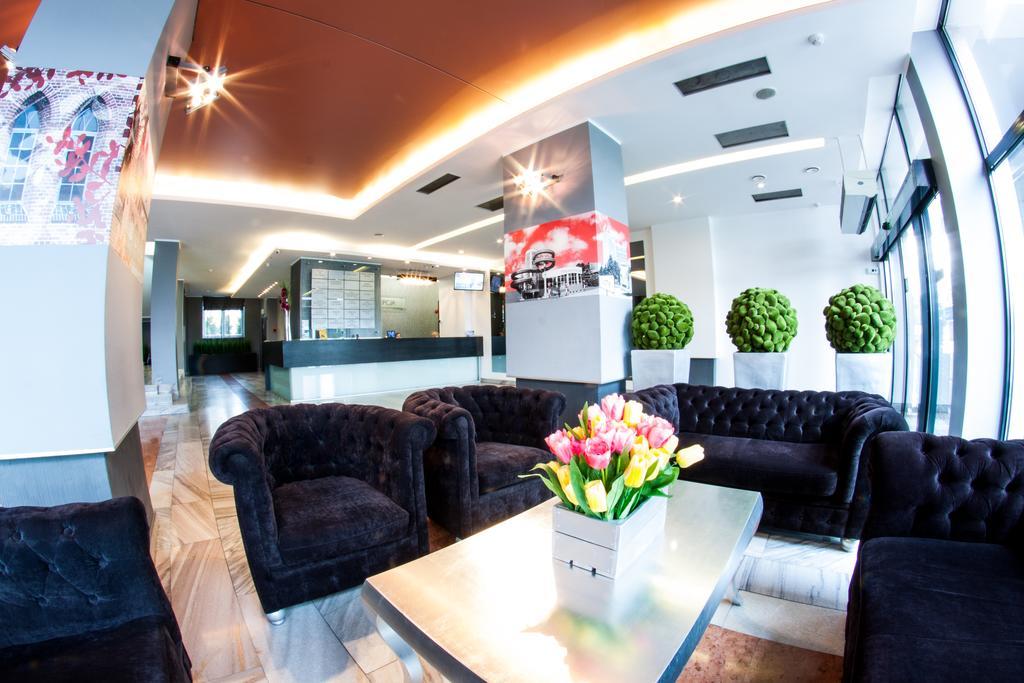 Hotel Tychy Eksteriør billede